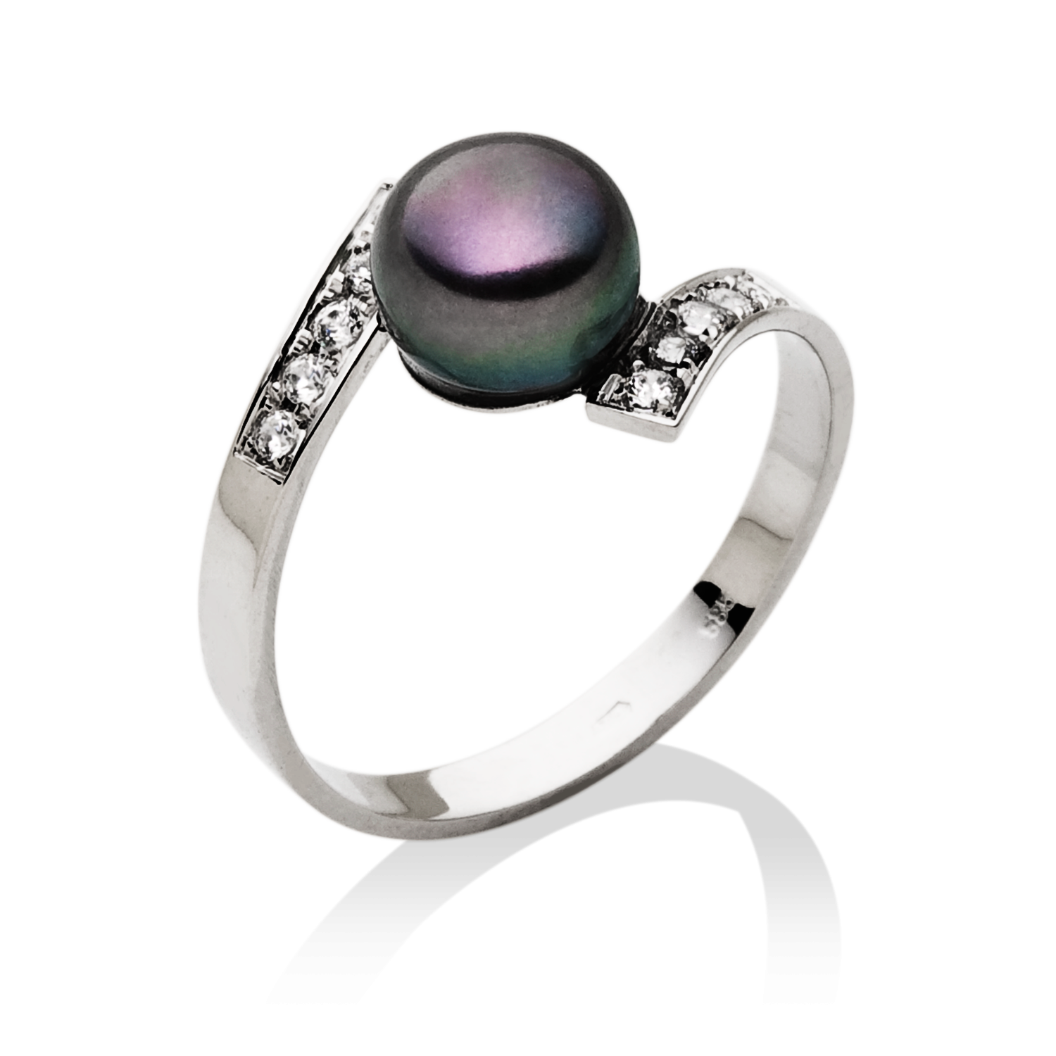 vyjímečný prsten s velkou černou perlou a brilianty