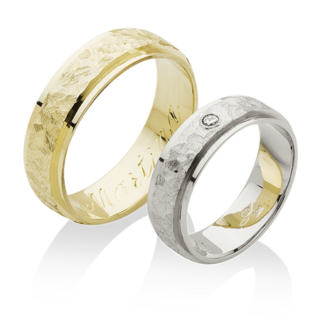 netradiční snubní prsteny každý z jiné barvy zlata