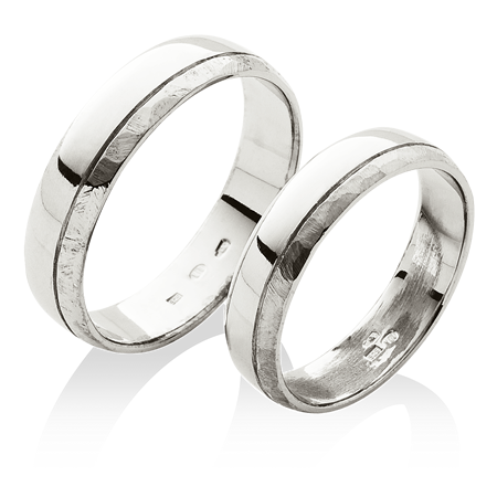 Klasické platinové prsteny kombinujicí vysoký lesk s hrubým brusem