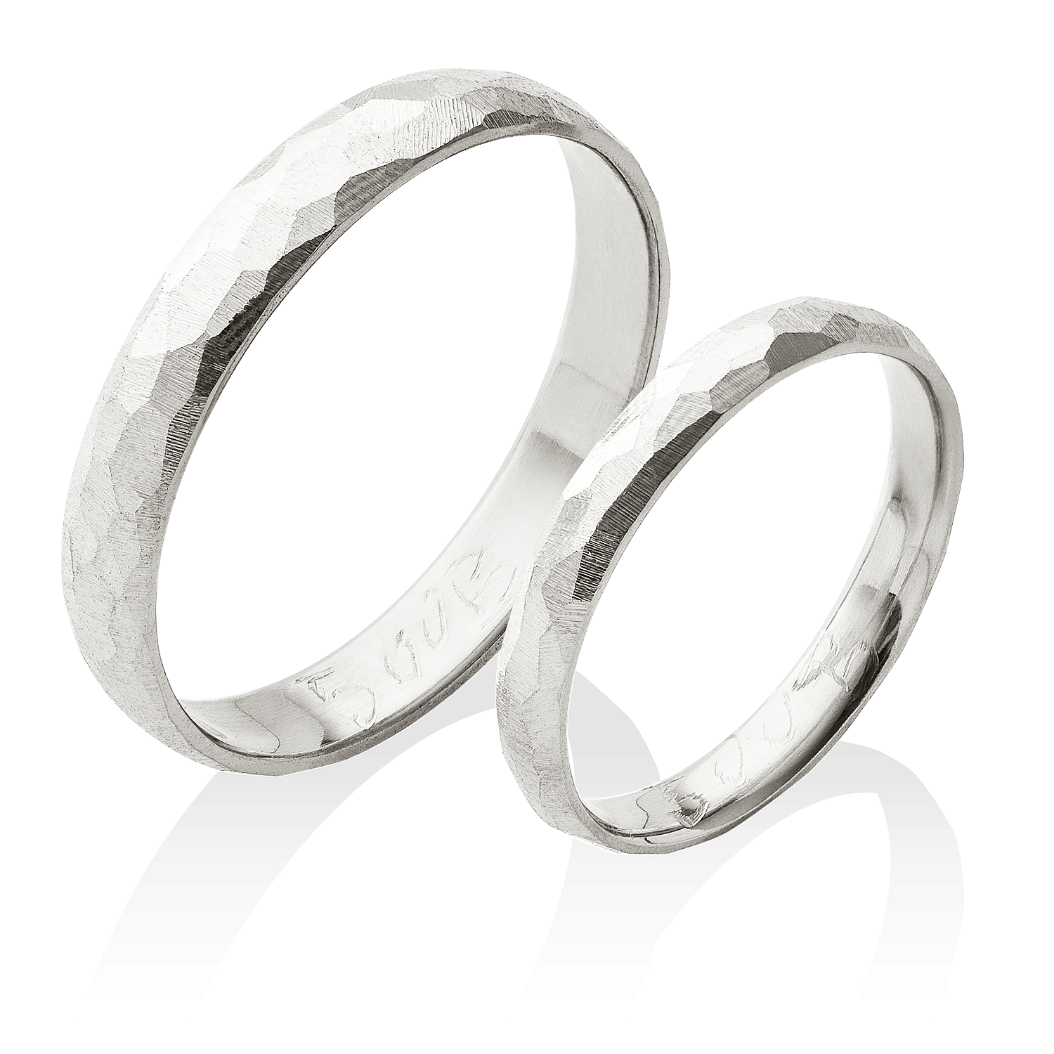 prsteny s jedinečnou broušenou strukturou