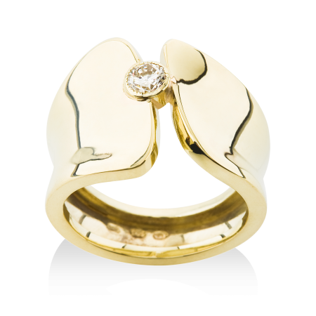 masivní zlatý prsten s kamenem
